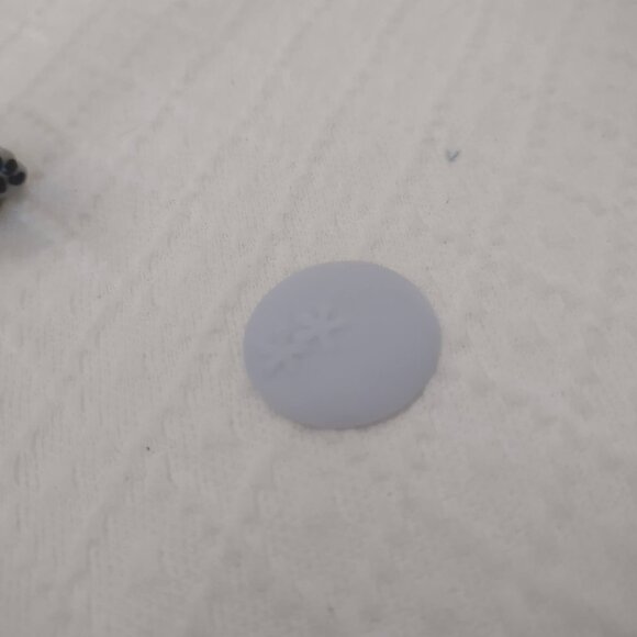 Vintage Littlest Pet Shop #883 Yorkie G2 with Original Frisbee - Picture 3 of 13